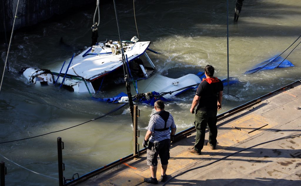 ship-collision-budapest-wreck2-1024x634.jpg