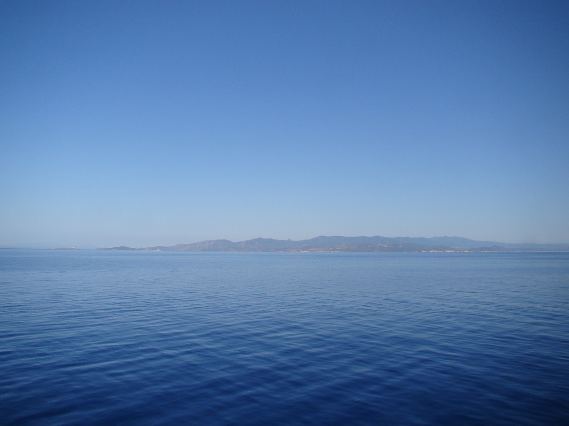 Морской пейзаж у острова Сардиния.jpg