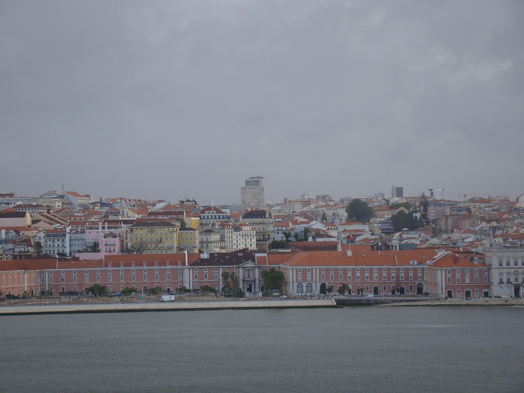 Яркий Лиссабон.jpg
