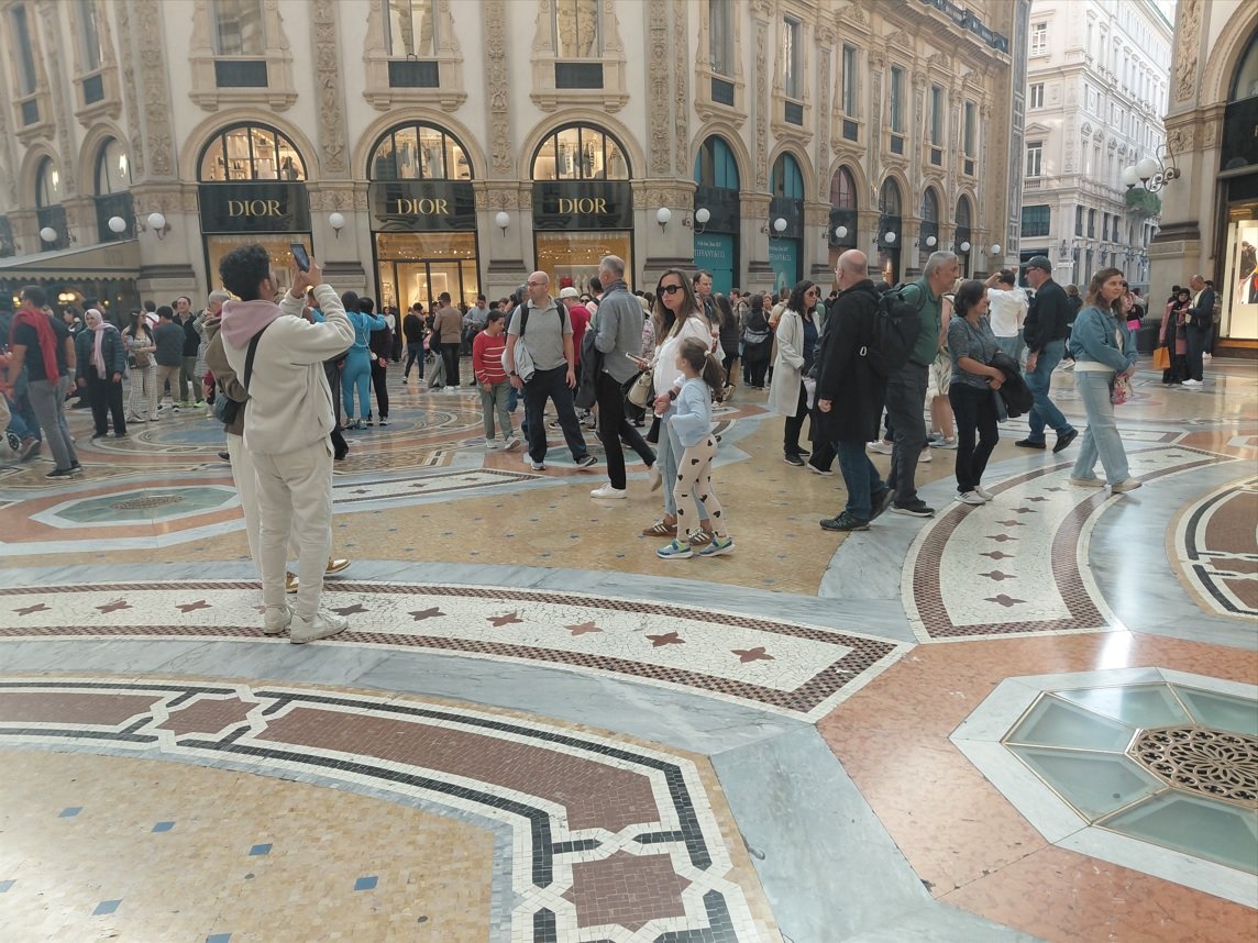 У Галереї торгового та ділового центру ім. Вітторіо Емануелле II (Vittorio Emanuele II)<br />В Галерее торгового и деловогом центра им. Витторио Эмануелле II (Vittorio Emanuele II)