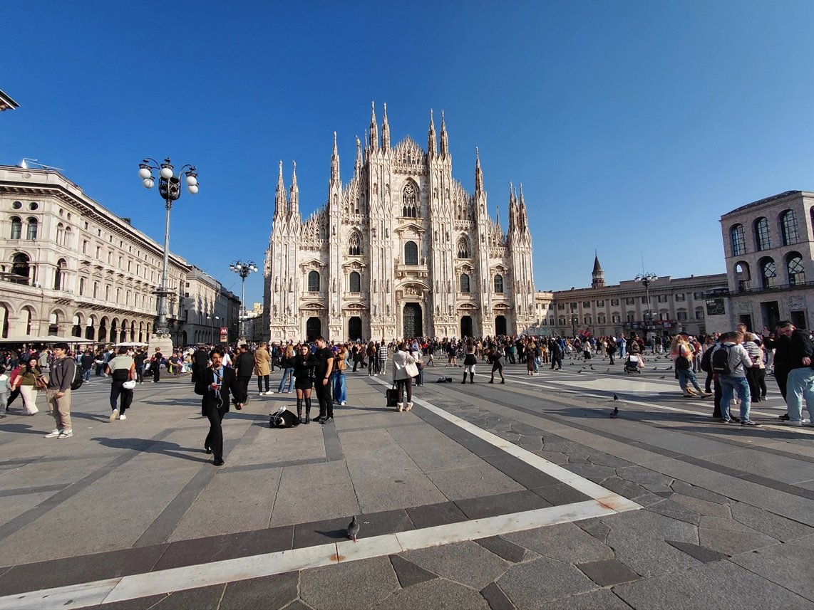 Соборна площа та Міланський Собор - Соборная площадь и Миланский Собор