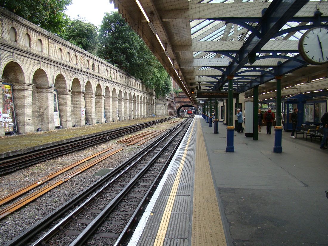 Станция метро South Kensington