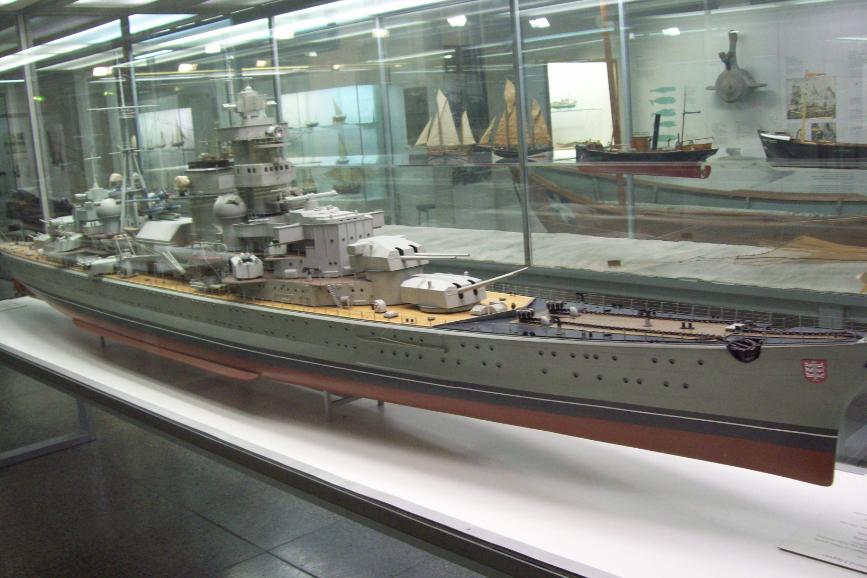 Макет тяжёлого крейсера "Admiral Hipper"(1939)
Deutsches Museum (Германский Технический Музей, Мюнхен) 25.09.2010
