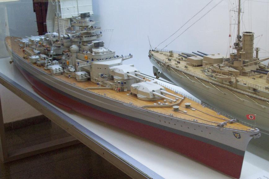 Макет боевого корабля "Bismarck"(1940)
Deutsches Museum (Германский Технический Музей, Мюнхен), 27.09.2010

