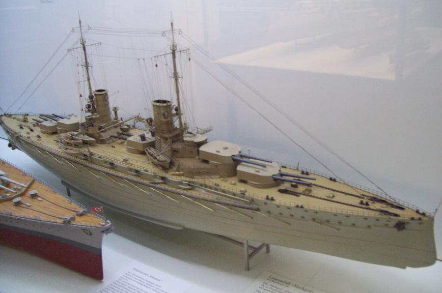 Макет линкора "Markgraf"
Deutsches Museum (Германский Технический Музей, Мюнхен), 27.09.2010
