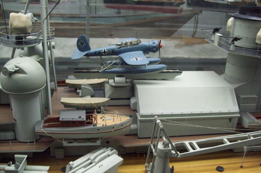 Макет тяжёлого крейсера "Admiral Hipper"(1939)
Deutsches Museum (Германский Технический Музей, Мюнхен), 27.09.2010 

