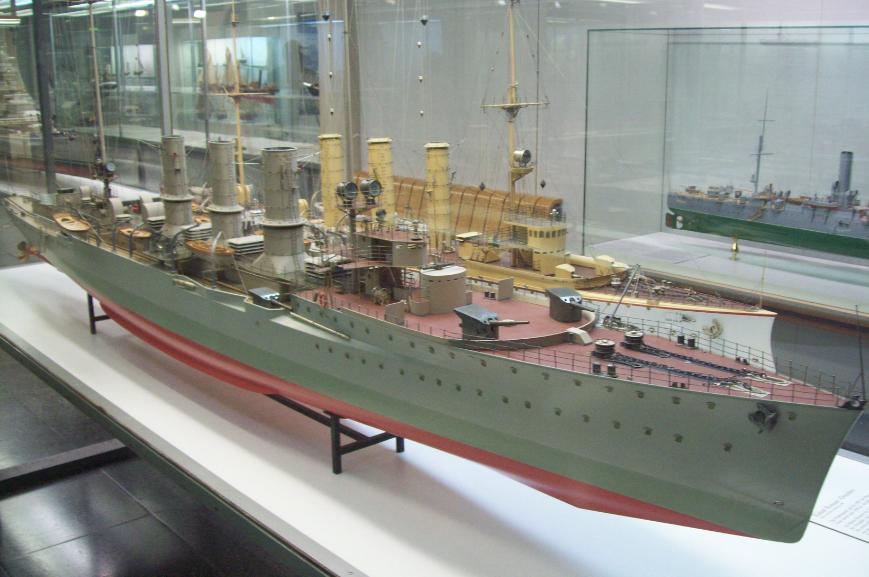 Макет малого крейсера "Königsberg" (1916)
Deutsches Museum (Германский Технический Музей, Мюнхен), 27.09.2010

