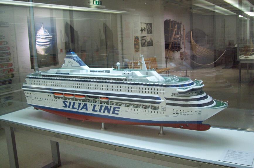 Макет автомобильно-пассажирского парома "Silja Europa"
Deutsches Museum (Германский Технический Музей, Мюнхен), 27.09.2010
