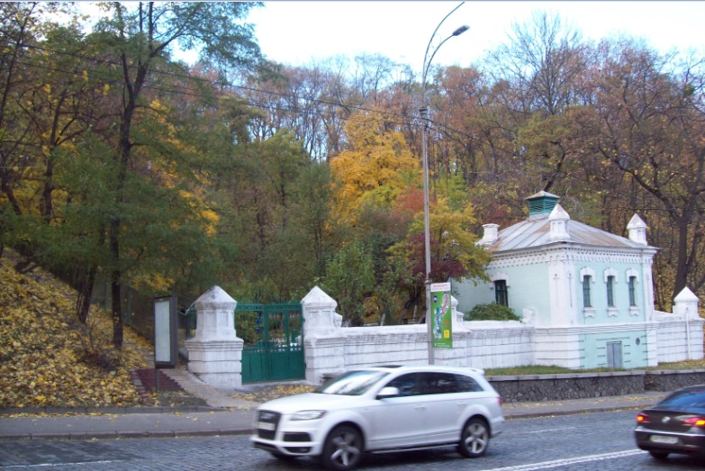 Між Майданом Незалежності та Дніпром, Київ, 26.10.2015
