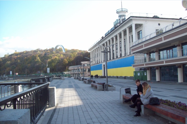 Возле Речного Вокзала, Киев, 26.10.2015
