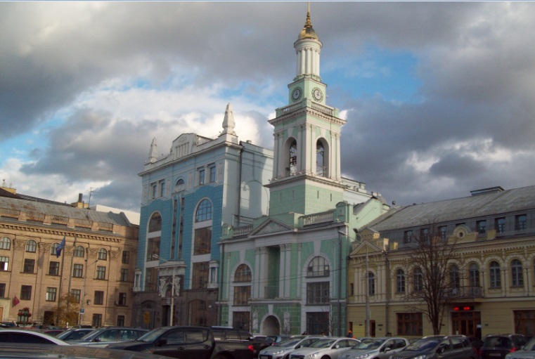 На Контрактовій площі, Київ, 26.10.2015
