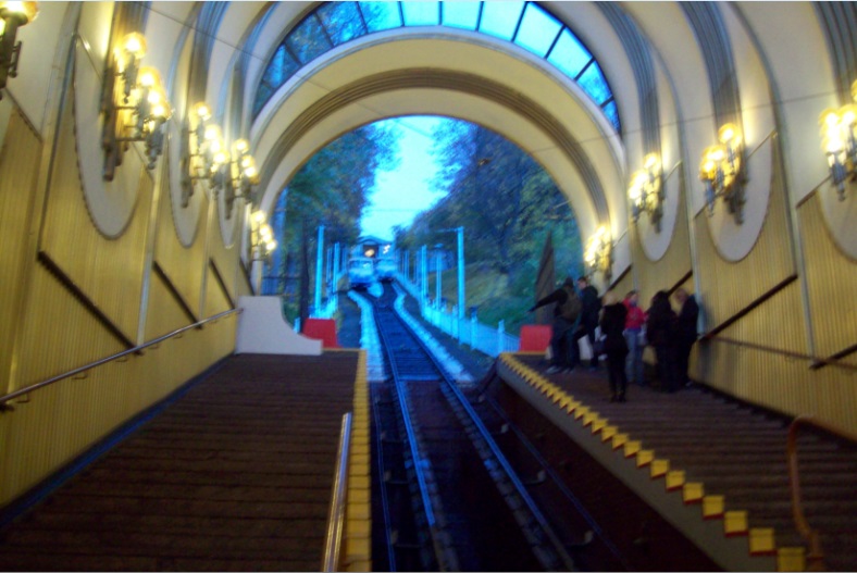Нижня станція фунікулера ("Поштова площа")
Київ, 26.10.2015
