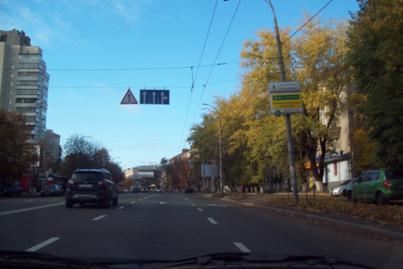 Между площадью Победы и аэропортом "Киев" ("Жуляны")
Киев, 27.10.2015
