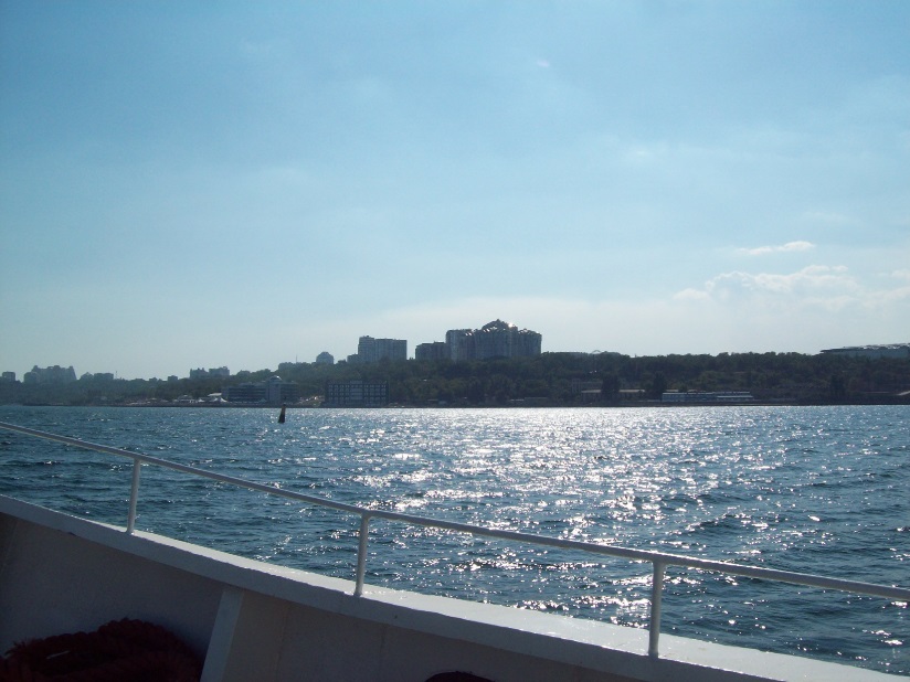 Вид с моря на Парк Шевченко и Ланжерон
Морская прогулка на катере "?окогама". Одесса, 04.09.2016
