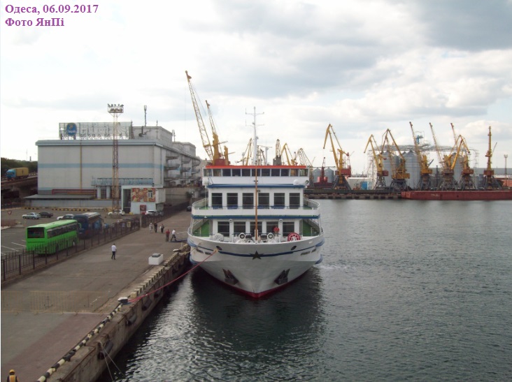 Теплохід "Принцеса Дніпра"
Одеса, раннім вечором, 06.09.2017. 
Фото Яна Пічіневського
Ключевые слова: Теплоход "Принцеса Дніпра", "Принцеса Дніпра", river, MS, Dnieper Princess