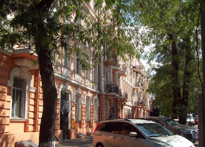 Дом в кот. проживал Капитан-герой подв. лодки, Александр Маринеско
Ул. Софиевская, 11. Одесса, 08.09.2017
