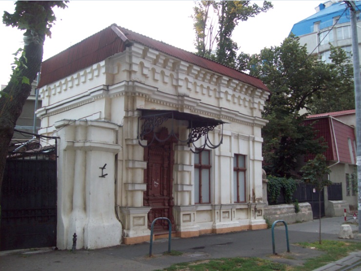 У північній частині Французького Бульвару
У центральній частині міста, Одеса, 10.09.2017
