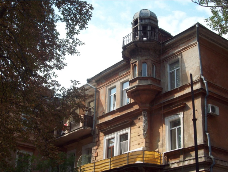 На вул. Маразліївській
Біля Парку Шевченка. У центральній частині міста, Одеса, 10.09.2017
