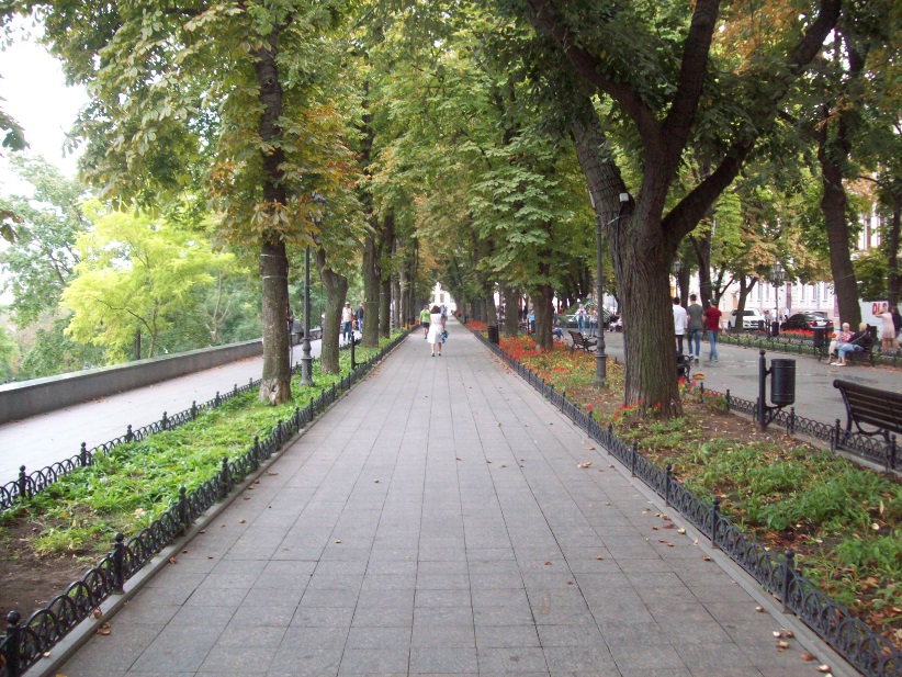 В южной части Приморского Бульвара
Одесса, вечером, 12.09.2017
