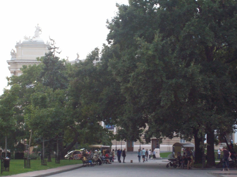 В центральной части города. Одесса, вечером, 12.09.2017
