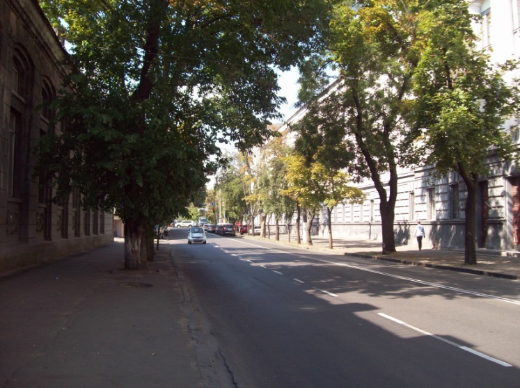 На ул. Пироговской
В центральной части города. Одесса, 13.09.2017
