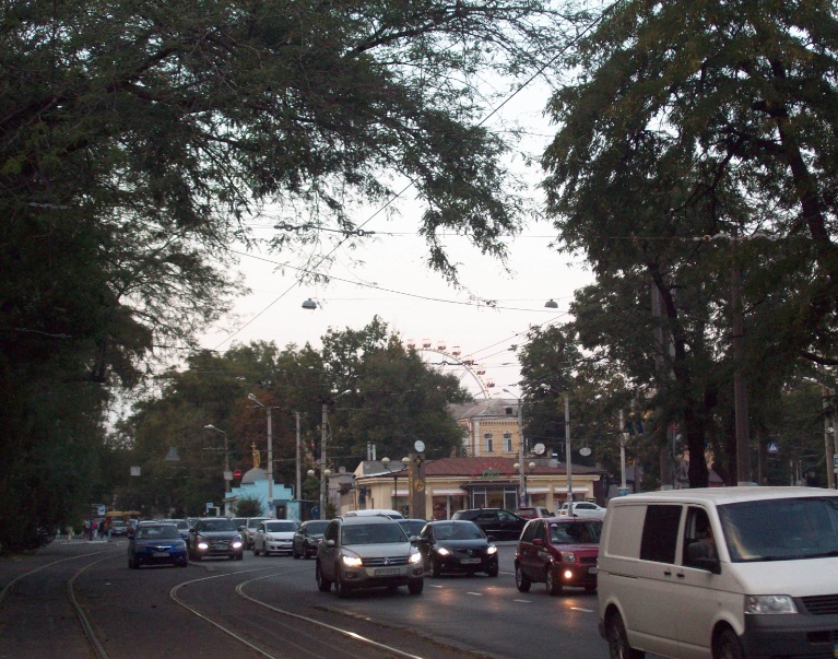 На ул. Белинского, недалеко от Парка Шевченко
В центральной части города. Одесса, вечером, 13.09.2017
