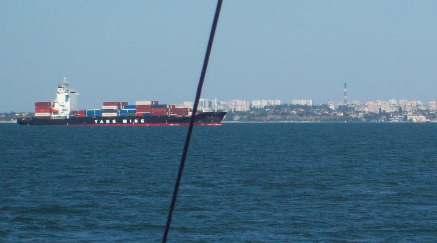 Вид на побережье и жилые районы севера Одессы
Спец. морская прогулка на катере "Валенсия". Одесса, 14.09.2017
