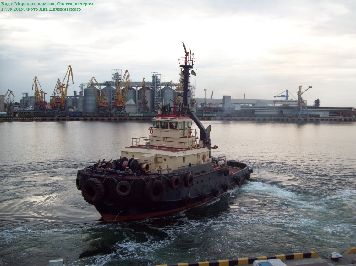 Вид с Морского вокзала, Одесса, вечером,
17.09.2019. Фото Яна Пичиневского
