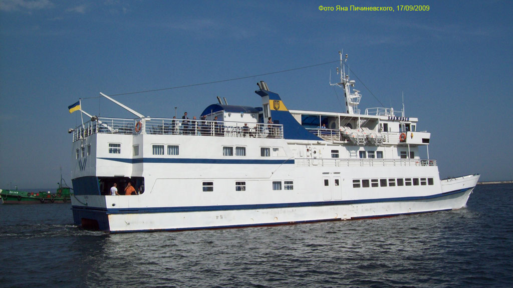 Катамаран "Хаджибей"
Вид с причала Морвокзала. Одесса, 17.09.2009
Фото Яна Пичиневского
Ключевые слова: Катамаран "Хаджибей", "Хаджибей", MS Khadzhibey, Одеса, Одесса, Odessa, Odesa