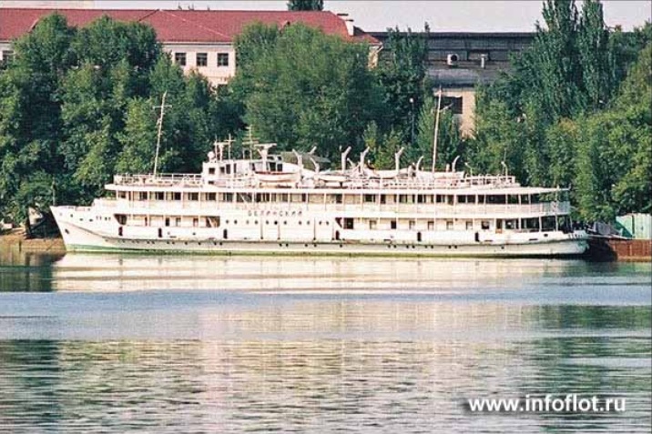 Теплоход "Белинский"
В Киеве.
Период времени между 1983 и 2003 гг
Ключевые слова: Теплоход "Белинский", MS Belinskyi, Izmail, Odessa, Kiev